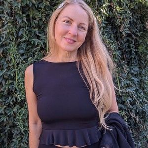 Meet your Posher, Dominique